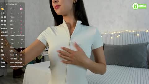 Naomi online show from 09.19.25