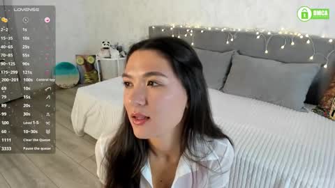 Naomi online show from 09.23.25