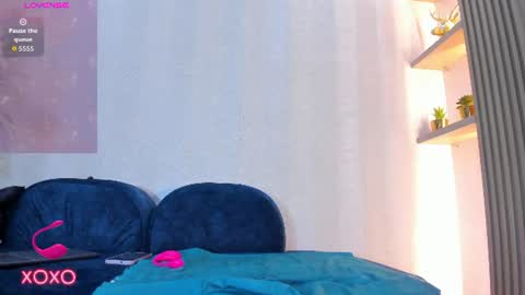 Snapshot of naomi_viper_ chatting on 06.22.26 Naomi online show from 06.22.26