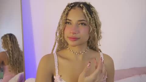 naomidawson online show from 04.24.26