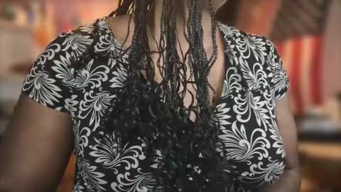 Naomi online show from 11.11.25