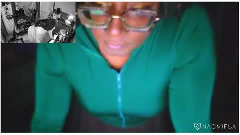 Snapshot of naomifux chatting on 07.21.26 Naomi online show from 07.21.26