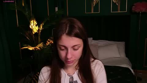 Naomi online show from 09.15.25