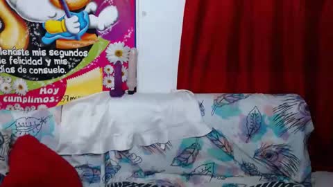 Snapshot of naomiquiin chatting on 02.06.25 naomiquiin online show from 02.06.25