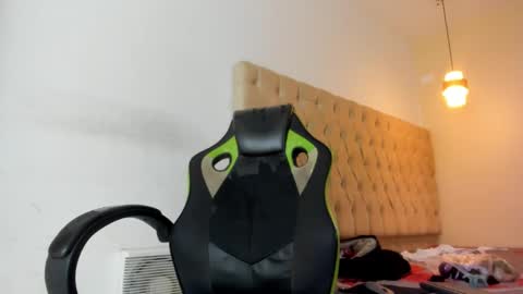 naomis_35 online show from 12.13.25