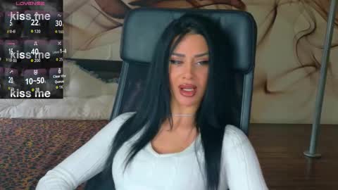 NaomiScarlett online show from 10.24.25