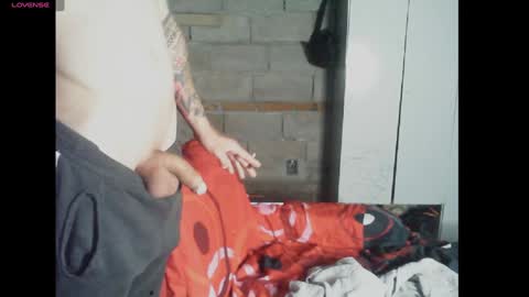 Snapshot of naomisimon chatting on 12.25.24 bellas2012 online show from 12.25.24