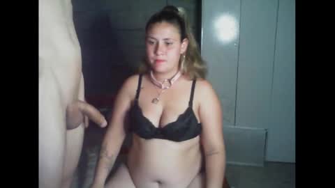 Snapshot of naomisimon chatting on 01.04.25 bellas2012 online show from 01.04.25