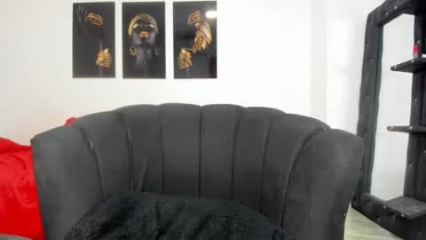 Snapshot of naomiwildburn chatting on 02.22.25 naomiwildburn online show from 02.22.25