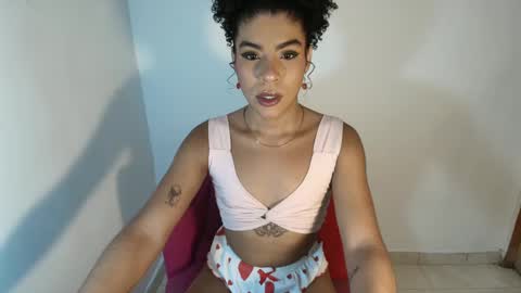 Snapshot of naomiwildburn chatting on 09.16.25 naomiwildburn online show from 09.16.25