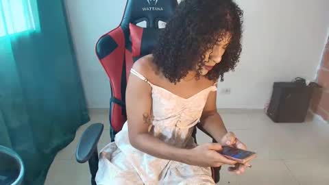 Snapshot of naomiwildburn chatting on 10.18.25 naomiwildburn online show from 10.18.25