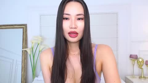 Snapshot of naomiyuu chatting on 12.07.24 Naomi online show from 12.07.24