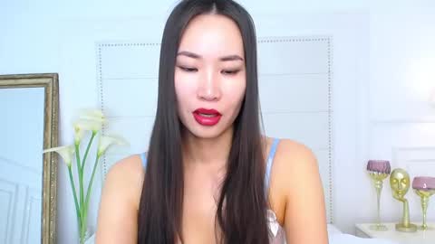 Snapshot of naomiyuu chatting on 12.24.24 Naomi online show from 12.24.24