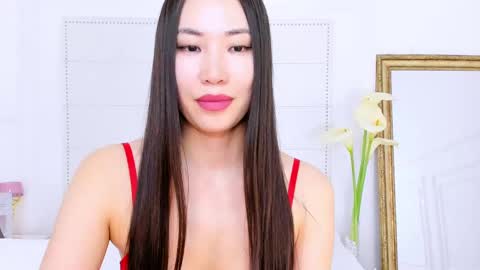 Snapshot of naomiyuu chatting on 03.12.25 Naomi online show from 03.12.25