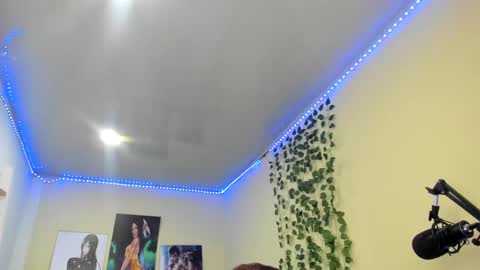 naomy online show from 01.21.25