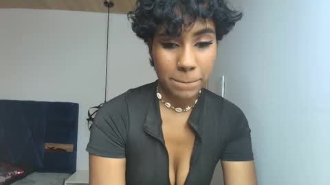 Snapshot of naomy__smith__ chatting on 02.25.26 N A O M Y online show from 02.25.26