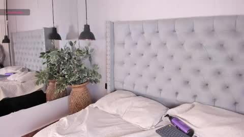 I am Naomy online show from 05.04.26