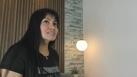 Naomy Smith online show from 12.28.24