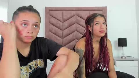 Snapshot of naomyanddany chatting on 01.21.25 NaomyAndDany online show from 01.21.25