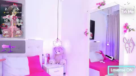 nara_pink online show from 12.05.25