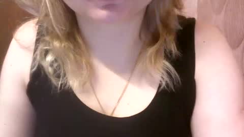 Snapshot of narcisjill chatting on 01.04.25 NarcisJill online show from 01.04.25