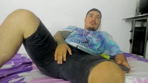 Snapshot of narciso_kh chatting on 02.15.26 deibyd online show from 02.15.26