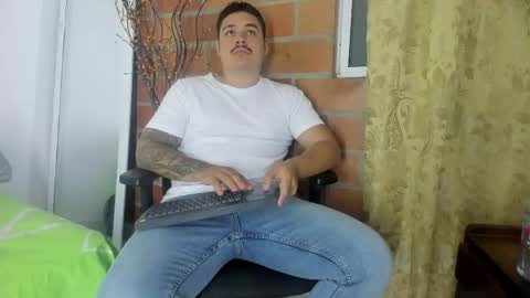 Snapshot of narciso_kh chatting on 05.15.26 deibyd online show from 05.15.26