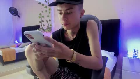 Nascary Fox online show from 11.04.25