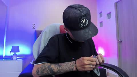 Snapshot of nascary_fox chatting on 04.19.26 Nascary Fox online show from 04.19.26