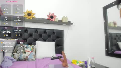 Snapshot of nashira_robert chatting on 12.28.24 Debora online show from 12.28.24