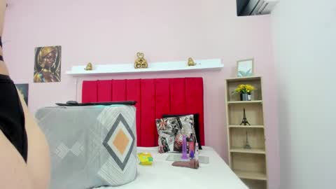 Snapshot of nashira_robert chatting on 11.29.25 Debora online show from 11.29.25