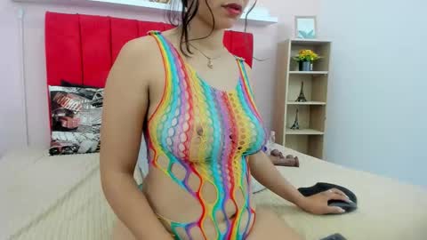 Snapshot of nashira_robert chatting on 12.19.25 Debora online show from 12.19.25