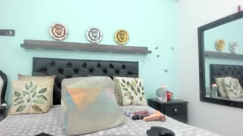 Snapshot of nashira_robert chatting on 02.11.26 Debora online show from 02.11.26