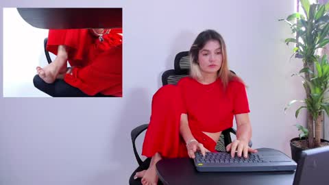 Nashly Fontana online show from 06.04.26