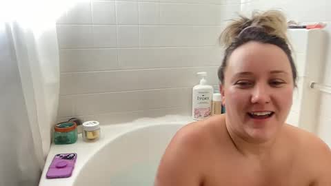 Snapshot of nashville_bunny chatting on 12.05.24 Bunny online show from 12.05.24