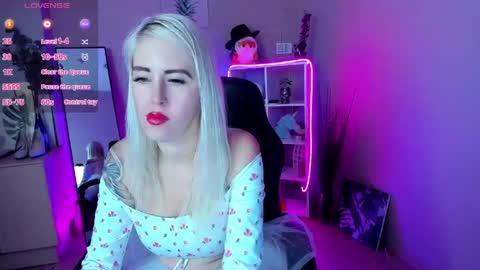 Snapshot of nastasya_cute chatting on 05.06.26 Nastya online show from 05.06.26