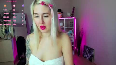 Snapshot of nastasya_cute chatting on 05.28.26 Nastya online show from 05.28.26