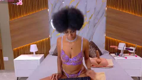 Snapshot of nastybrunette_ chatting on 11.15.25 Julieth online show from 11.15.25