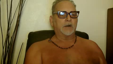 Snapshot of nastydaddyfatcock8 chatting on 12.22.24 Daddy online show from 12.22.24