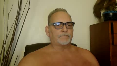 Snapshot of nastydaddyfatcock8 chatting on 12.26.24 Daddy online show from 12.26.24