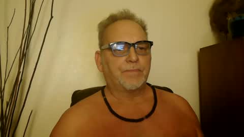 Snapshot of nastydaddyfatcock8 chatting on 01.04.25 Daddy online show from 01.04.25