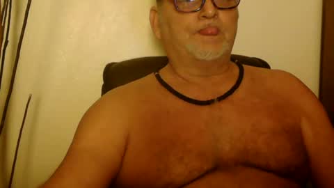 Snapshot of nastydaddyfatcock8 chatting on 01.06.25 Daddy online show from 01.06.25