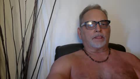 Snapshot of nastydaddyfatcock8 chatting on 01.20.25 Daddy online show from 01.20.25