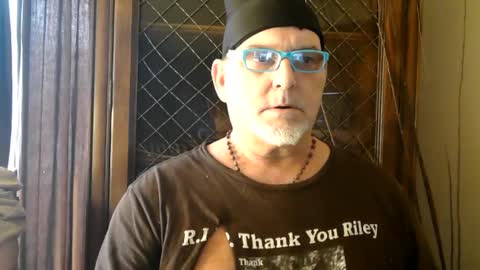 Snapshot of nastydaddyfatcock8 chatting on 03.02.25 Daddy online show from 03.02.25