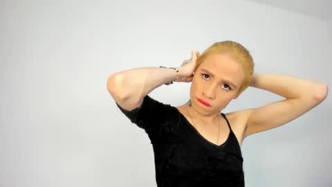 natacha_ferrer1 online show from 11.19.25