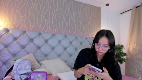 Snapshot of natalhy_ chatting on 05.30.26 natalia online show from 05.30.26