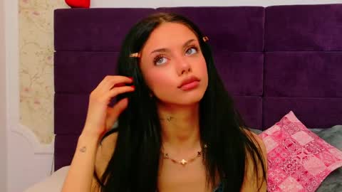 nataliacroft online show from 04.05.26