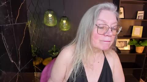 Snapshot of natalicloud chatting on 04.10.26 NataliCloud online show from 04.10.26