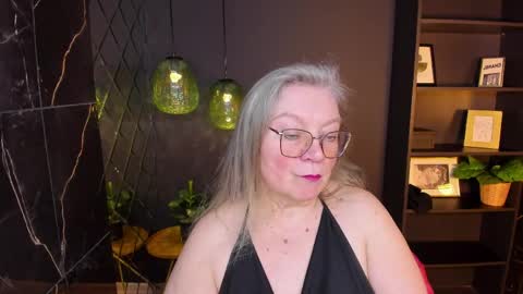 Snapshot of natalicloud chatting on 04.11.26 NataliCloud online show from 04.11.26