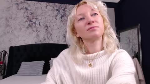 Natalie online show from 12.21.25